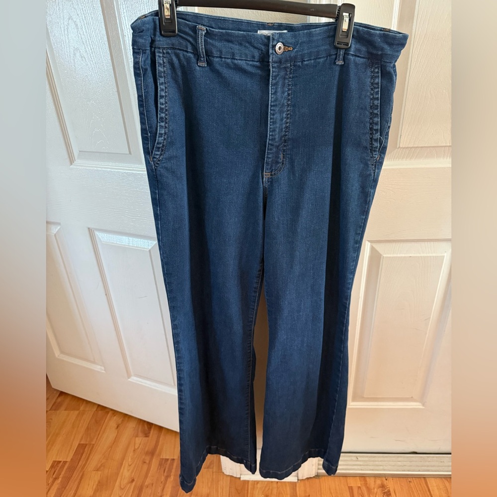 Sofia by Sofia Vergara Women's Blue Flare Jeans